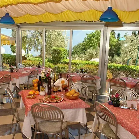 Village Bazzanega - Montagnoli Group ホテル 3*