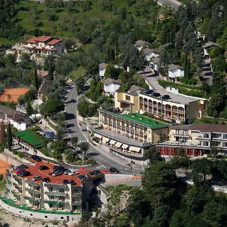 Szálloda Village Bazzanega - Montagnoli Group